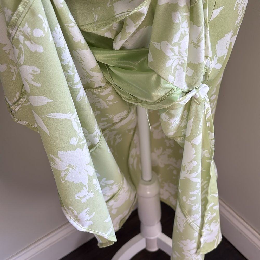 Sienna Sky Floral Button Down Adjustable Strap Midi Dress Lime Green White NWT - Picture 6 of 9